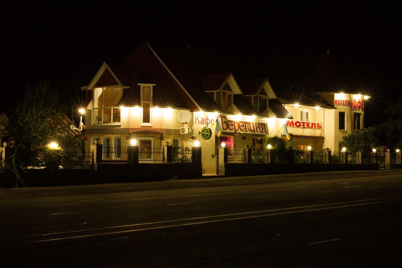Beregynya Motel Yuzhnoukrainsk Bagian luar foto