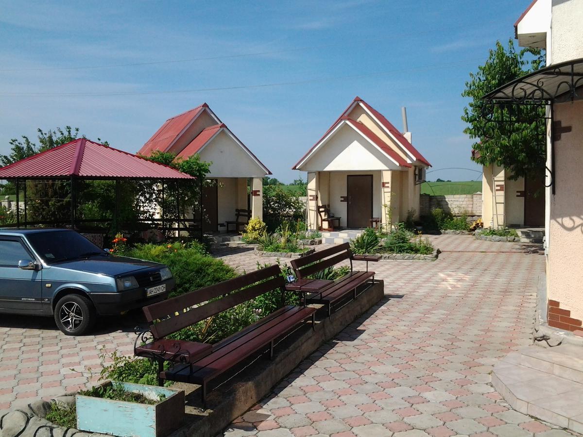 Beregynya Motel Yuzhnoukrainsk Bagian luar foto