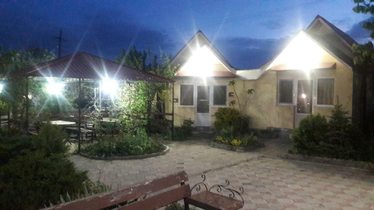 Beregynya Motel Yuzhnoukrainsk Bagian luar foto