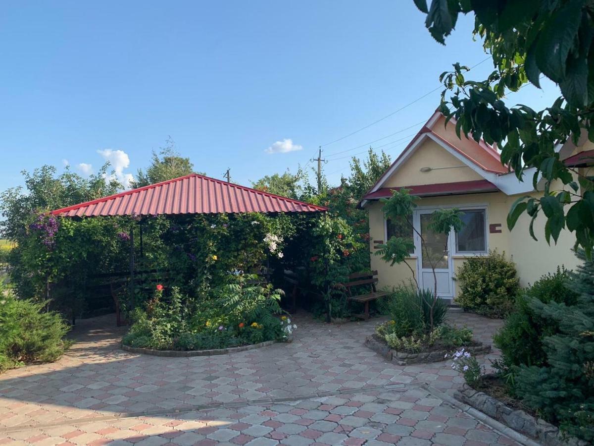 Beregynya Motel Yuzhnoukrainsk Bagian luar foto